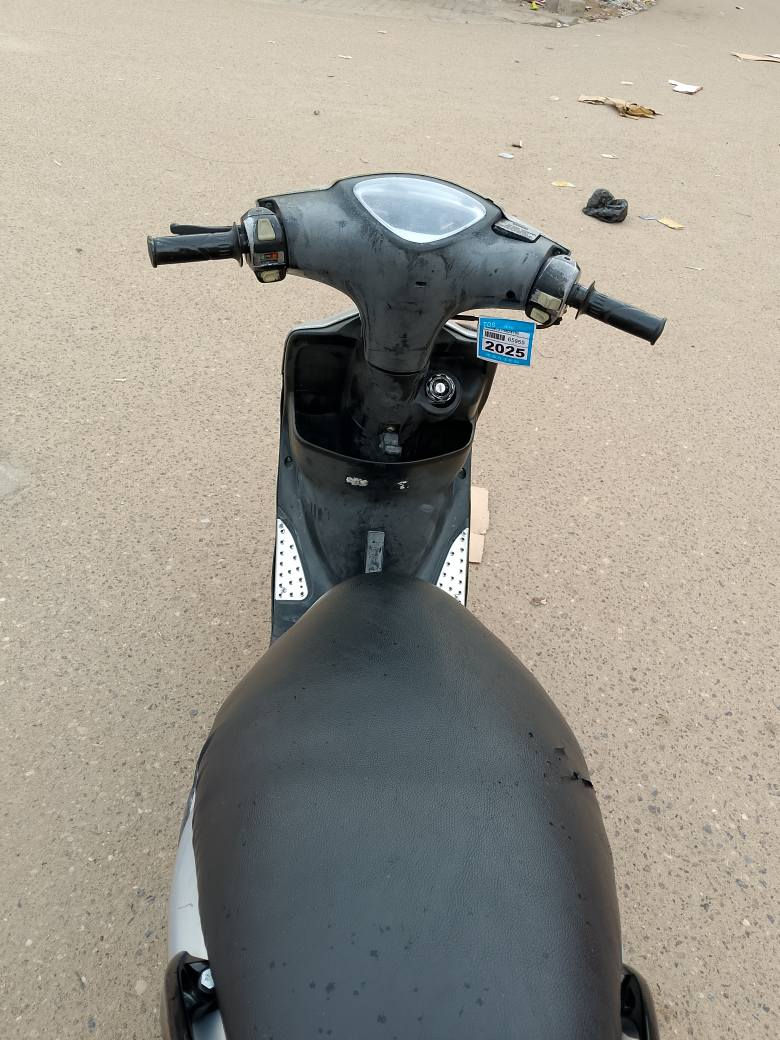 سلام عليكم دراج ماكس عدله مافتوحه كفاله عامه الدراجه خير من الله بكاني الصمعي الجديد ولموشراي لايراسل السعر 950 رقمي *********** البصرة, العراق
