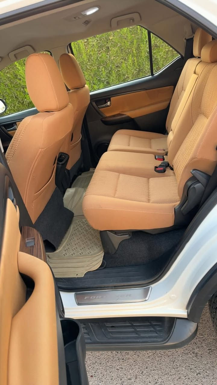 فۆرچنر ٢٠٢٣
٤٥ هەزار ڕۆشتوە 
گێڕ و مەکینە ی لەسەر دەقی شەریکە ماوەتەوە 
هەموو گیانی بەشەرت 
 
بۆ نرخ  تیل بکەن
***********
