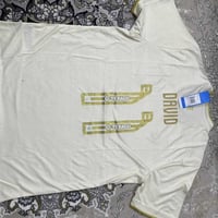 ملابس • توصيل