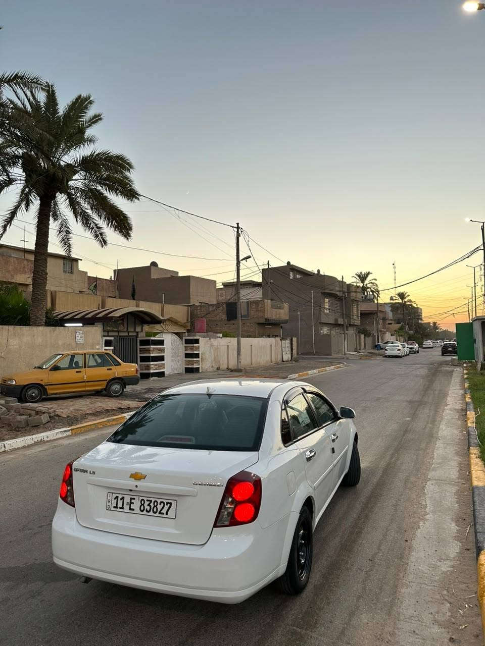 ماشية 85 شرط الجرص
السياره مكفوله  عدا مكانين صبغ على كد شبرين 
مكينه وكير وصدر امامي خلفي مكفولات بدون نقص *********** 
للبيع السعر 88 رقمي 
العنوان بغداد الكاظمية
