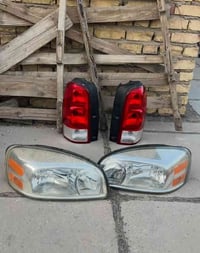 للبيع  زوج لايتات بلاندر اصلي تفصيخ بلادي زوج بگلابت بلاندر اصلي رقم 0...