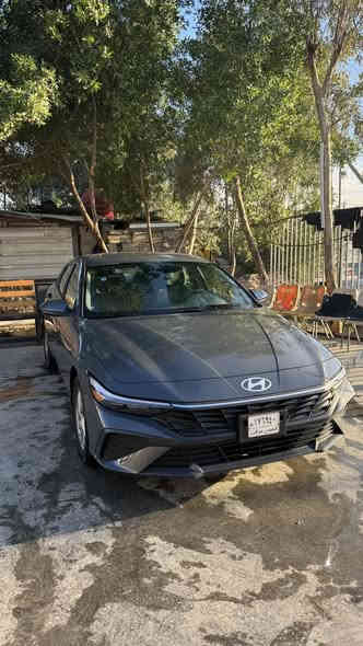 النترا 2024  لون اسمنتي دخول جديد 🇰🇷
ضرر الباب خلف السائق وجاملغ خلفي ( الباب مبدل نفس اللون وصبغ نص الجاملغ الخلفي فقط بدون دواخل نهائياً ) صور الضرر داخل المنشور 
بجم كبس بدون اي ايرباك نهائياً جميع الايرباكات سليمة 
تترقم جميع محافظات العراق عدا الاقليم 
ماشيه 12 الف ميل
محرك 2000 دوش 
المواصفات ⬇️
ردارات 360 درجه 
نظام تحديد مسار مع تنبيه مغادرة المسار
قيادة شبه ذاتيه 
نظام النقطة العمياء في المري الجانبية
رادار امامي 
نظام بريك طوارئ تلقائي 
نظام اوتو ستوب 
شاشة عدادات ديجتال 
شاشة وسطية تدعم ابل كاربلاي وايرلس + اندرويد اوتو 
ثلاث انظمة قيادة ( sport / normal/ smart ) 
ليد امامي + سكن نهاري ليد 
كاميرا خلفية ونظام التوقف الذاتي عند وجود اي جسم  اثناء الرجوع 

السعر   16٫500$ 
للاستفسار   *********** 
مكان السياره : بغداد
