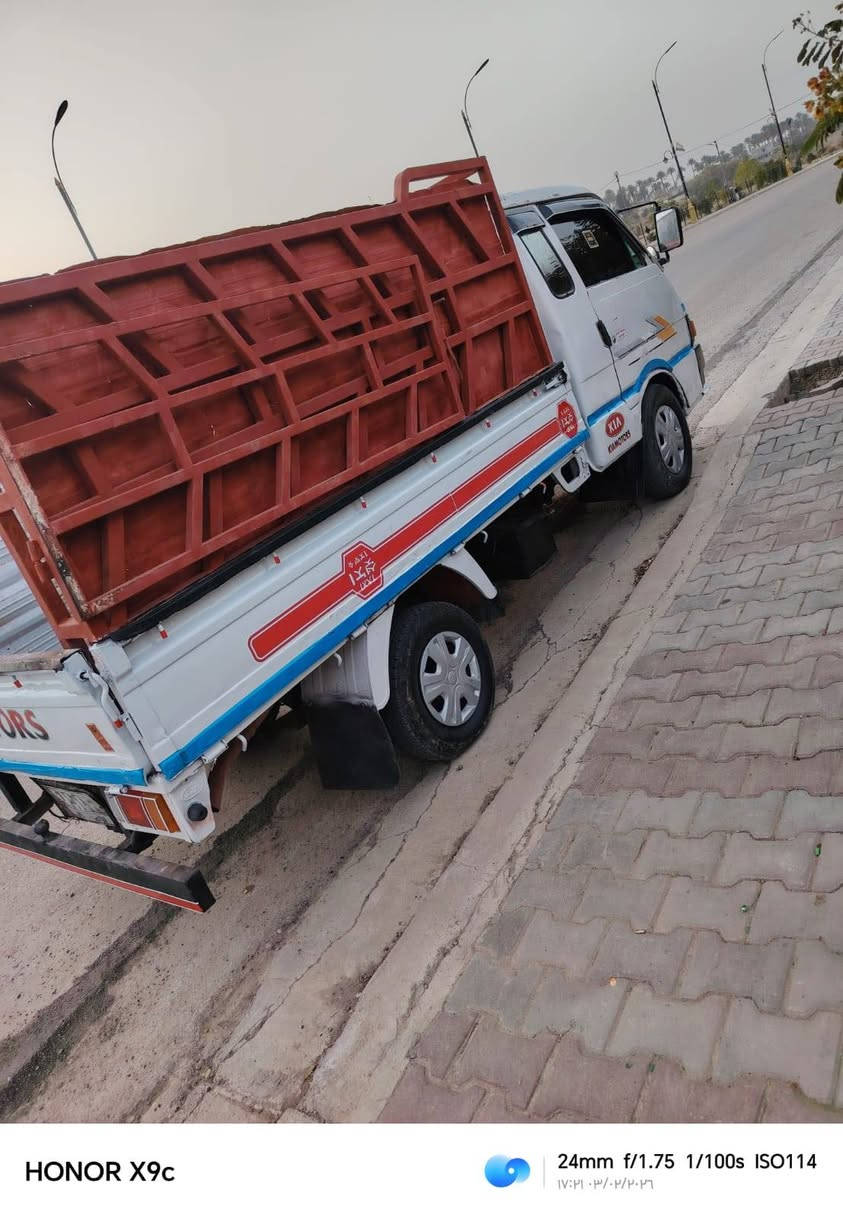 السلام عليكم 
كيا بنكو 1994 رقم ديالى للبيع 
كير ومحرك آكسل شاصي مكفول 
سنوية مشروع وطني تحويل مباشر 
صبغ مكانات للجمالية فقط بدون ضربة 
سيارة جاهزة 
السعر 45 
مكاني بلد طريق السيد محمد 
للاستفسار.  ***********
                 ***********
