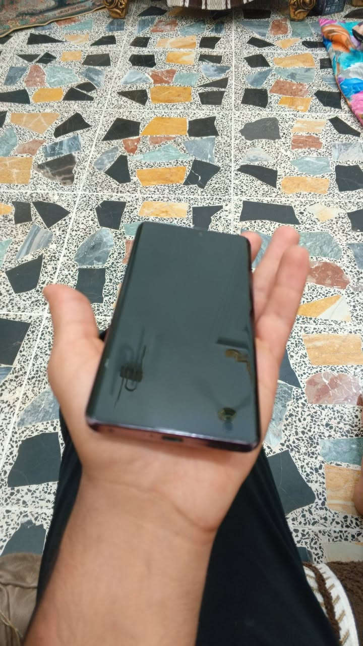 سلام عليكم جهاز هونر X9C 5G
الجهاز مبدل شاشه والكاميرات واكفات 
والجهاز كامل ملحقات 
مكاني بغداد مدينه الصدر 
ب225
***********
