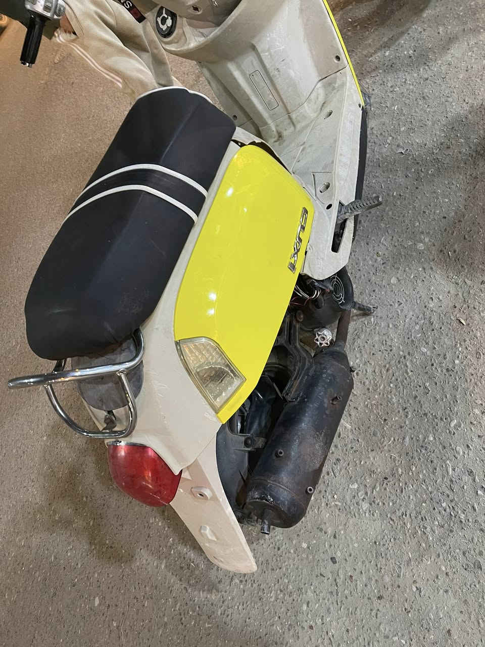 للبيع كفاله عامة مابيهانقص  مكينه خرسه شلعه ومشي خير من الله مامفتوحه شرط الفحص سعر 850 وبيها مجال قليل العنوان القرنة الشرش ***********
