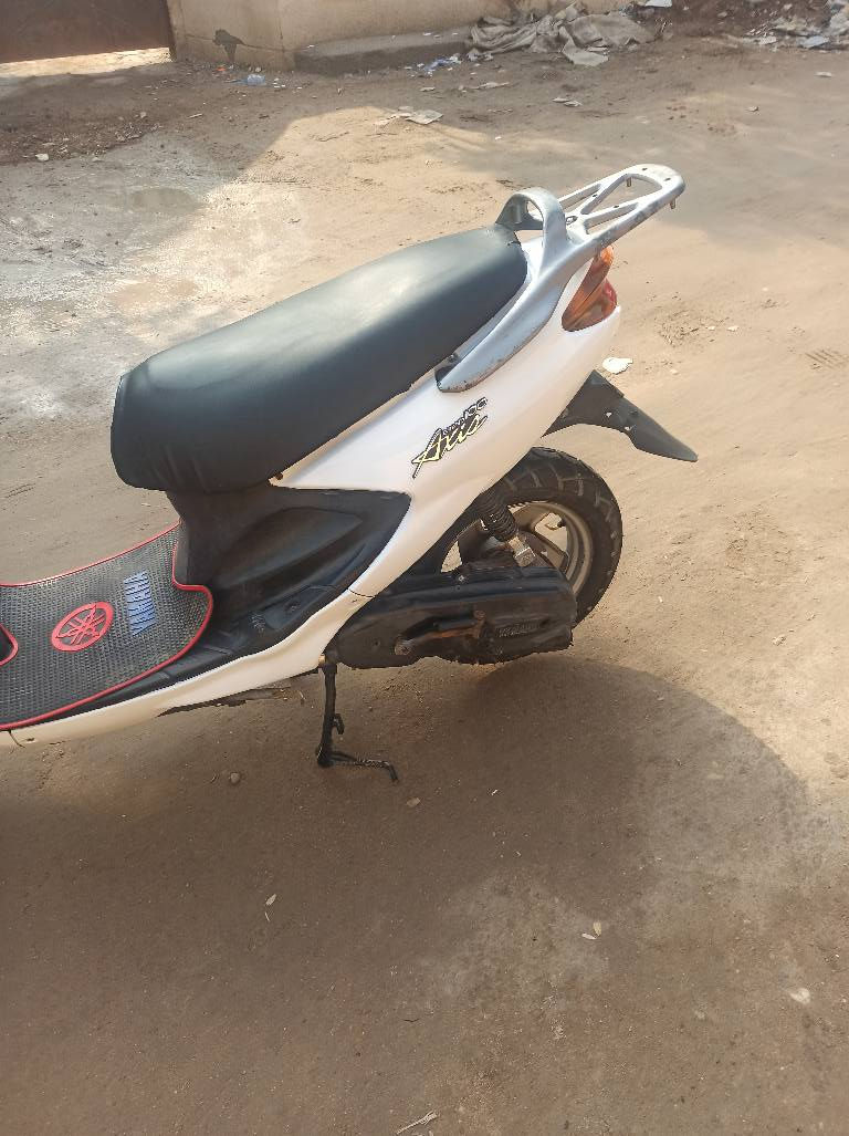 دراجه نظيفه وكلشي شغال بيها، نكره سلف
اشاير و هرون و عداد سرعه و عداد بانزين 
كامله مكمله ما ناقصها اي شي 
العنوان ابي الخصيب نهر خوز 
السعر 800وبيها مجال للشراي 
الهاتف وبي واتساب *********** البصرة, العراق
