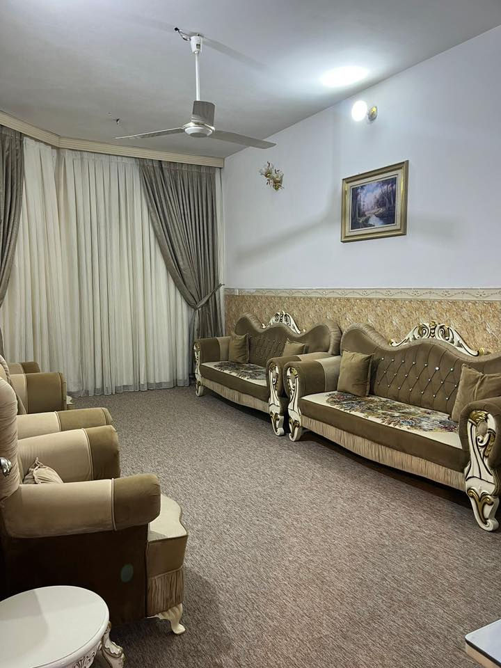 بيت للبيع المساحة ١٥٠ متر طابق واحد ام نجم شارع النائب حيدر الفوادي للتواصل ***********
