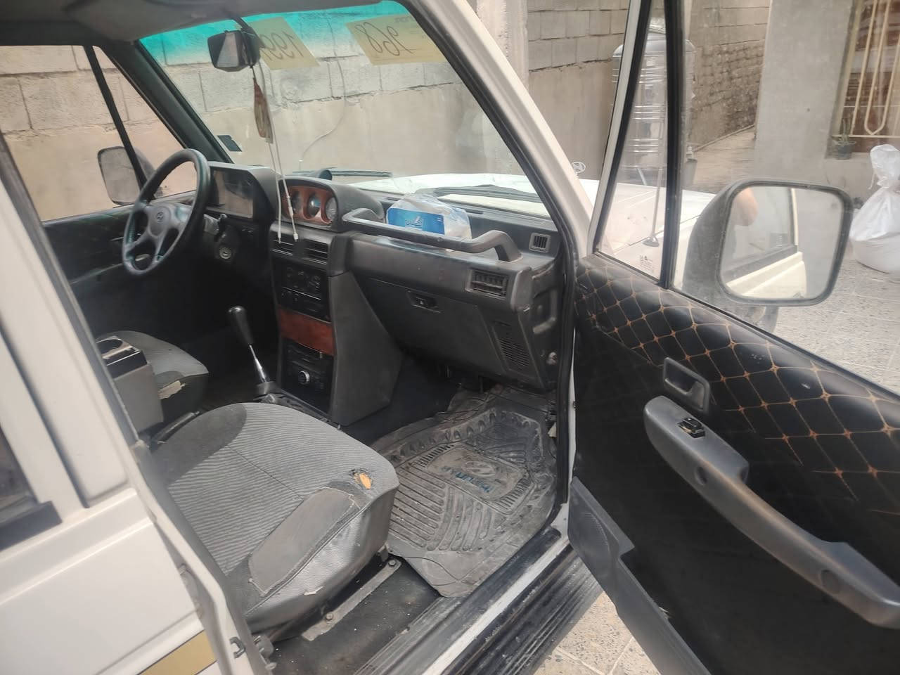 سلام عليكم للبيع كير ومكينه جديد تبريد ثلج مديل١٩٩٧ الاستفسار
***********
