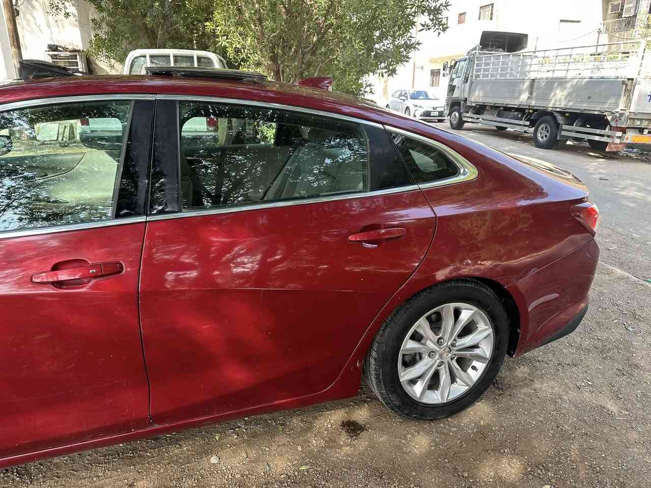 السلام عليكم 
ماليبو 2019 وارد كندي  مواصفات LT فول 
السعر 105 $
بصمه 
فتحه بانوراما  
تشغيل عن بعد
كشنات هيترات
كشنات كهربائيه
قطعتين تبريد 
رادار خلفي 
تبريد وتدفئه شغاله 
سياره بدون ايرباك
مكان سياره بغداد المنصور
هاتف/*********** غير متواجد 
ع الفيس
