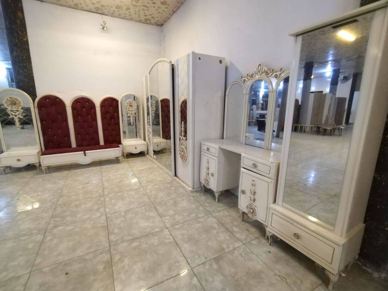 450 الف مع النقل والشد الطابق الأرضي داخل محافظة النجف الاشرف *********** ***********
غرفه نوم تركي 7قطعه مستخدم نضافه جيده
