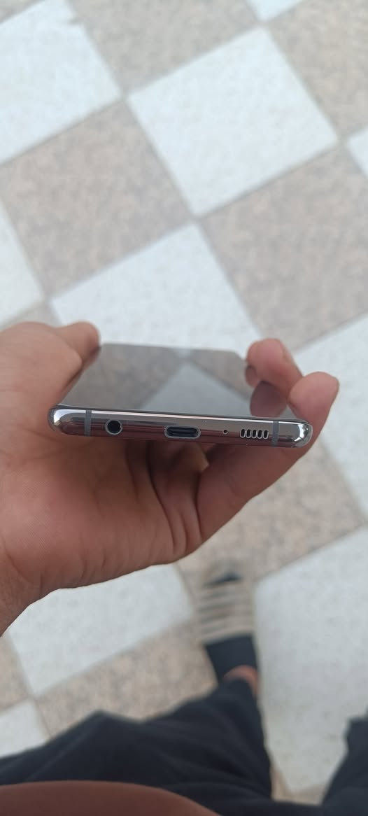 من رخصت مدير الكروب/ جهاز للبيع نضيف كلش ذكره 128 جهاز كلش قوي المعرف لا يعرف بوبجي 60 فريم  سعر 175 الف شراي يفضل خاص او يتصل ***********
