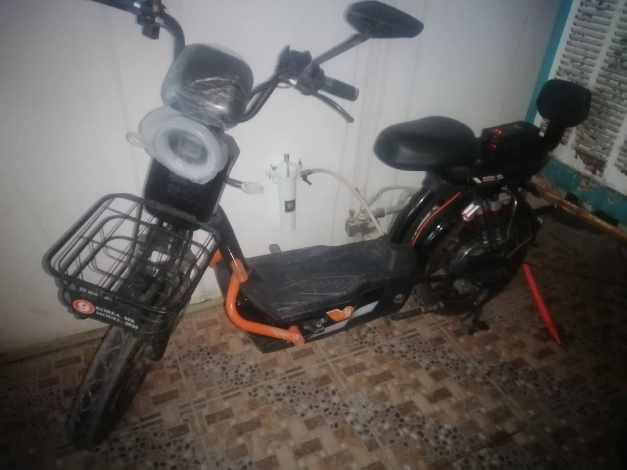 سلام علیكم
للبیع دراجة شحن نوعیة korea mr 2025 كهربایات كله شغالە بطاریة مابی عیب بس یرید تغیر ملف مال طایر  لان انی ضرب طسة كلش قوی هسه یروح ویقطع یروح یقطع حجم ملف 2500W انی گبل ثلاث اشهر اشتریته بایسكل 520 الف سعر 350 الف وبیها مجال رقم *********** او تعال خاص مکانی کرکوک دروازە
