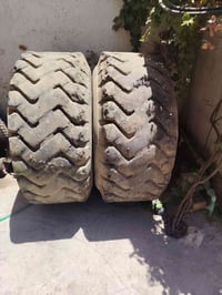 زوج تايرات حجم 20.5.25 صيني مال شركه 07755269135