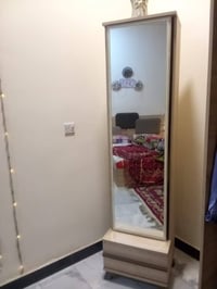 شباب غرفة كاملة مكمله جديدة تركي إستعمال قليل اخت جديدة تجي وشوف بعينك...