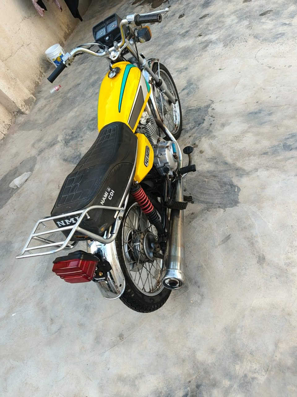 دراجه للبيع ( اوراق ) موديل 15 بسمي
 وكيله الحيدري  دراجه نضيفه
سعره   ٦٥٠ بيه مجال كلش قليل
مكاني البتيره النواضم ***********
