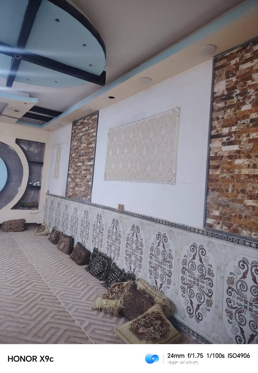 سلام عليكم بيت ٢٠٠م طابقين بناء حديث طابوك يحتوي ع ٥ غرف نوم وصالات عدد٢ ومطبخ واستقبال 10في 4 كربلاء حي الجهاد الاستفسار ***********
