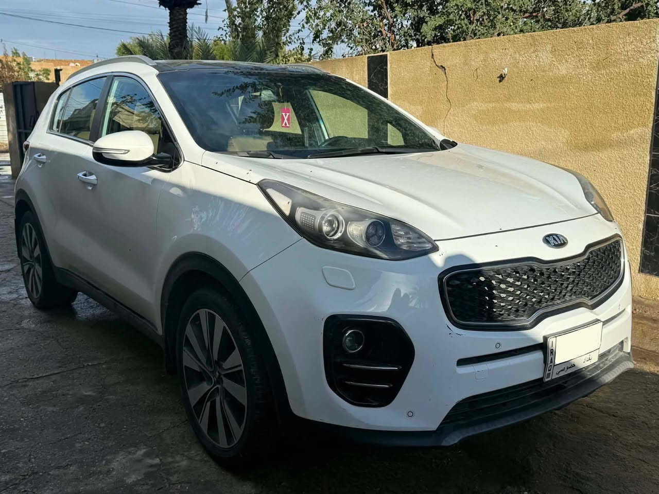 سلام عليكم سبورتج موديل 2019 خليجية فوول مواصفات
سيارة بانوراما مري شفط جنطة كهرباء بصمة تشغيل بصمة ابواب كشنات كهرباء هاندبريك بصمة حساس امامي خلفي داخل جلد بيجي لونين 

مكينة 2000 دوش مكفول كير مكفول 

ماشية 67الف كيلو 

سيارة بحالة وكالة 

الكشر مكفول كفالة عامة 

مكان بغداد الكرخ 

سعر 197 بيها مجال بسيط 

***********
