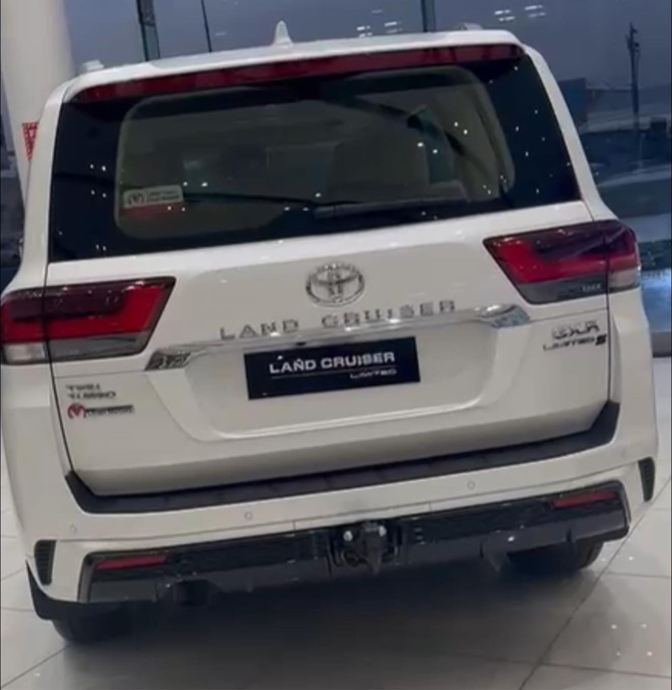 للبيع

لاندكروز GXR ساس 3 شاشات تطبيق موديل 2025 ماشيه 3000كيلو حتى دهنها ما مبدله السياره ضمان شركة ساس السياره بعدها بوضع الزيرو 

مواصفات ال GXR معروفه 
مغلفه بلكامل 
سلايد روف 

بصمة تشغيل و ابواب 

تشغيل عن بعد شاشه كبيره 

عداد دجتل 

جنطه كهرباء داخل جلد 

كشنات تبريد

رادار امامي 

حساس امامي خلفي 

لايت بك لايت LED 

محرك توين توربون 3500

سياره بعدها بحاله الشركه 

رقم اربيل بسمي تحويل ثاني يوم 

السياره رايدها 88500$بيها مجال للمشتري ببسيط للأستفسار الأتصال على الرقم ***********
