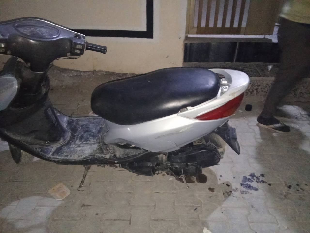 سلام عليكم دراجه بريز طافيه السعر 200 وبيهه مجال قليل المكان بغداد الشعب الستفسار عل  ***********
