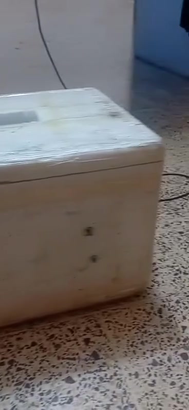 فقاسه فول اوتماتيك ١٢٠ بيضه يوجد توصيل داخل بغداد***********
