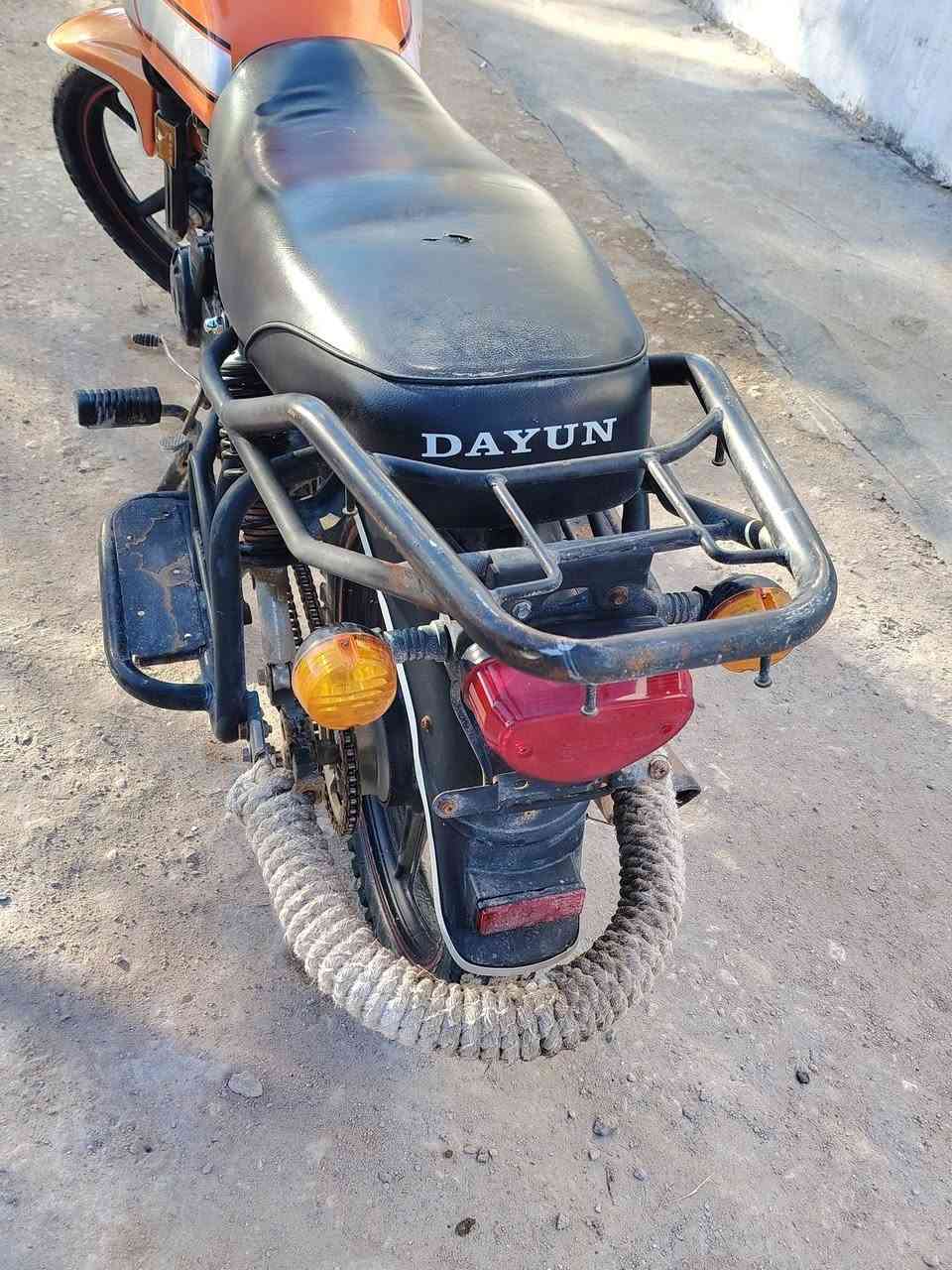 سلام عليكم دايوان موديل 20 بلاديه اوراق اصولي مكينه 200 دراجه بلاديه ومكفوله نقص بس زوج اشاير امامي وصفاحيه كهربائيات كلها شغاله عنوان بابل ابي غرق ***********
