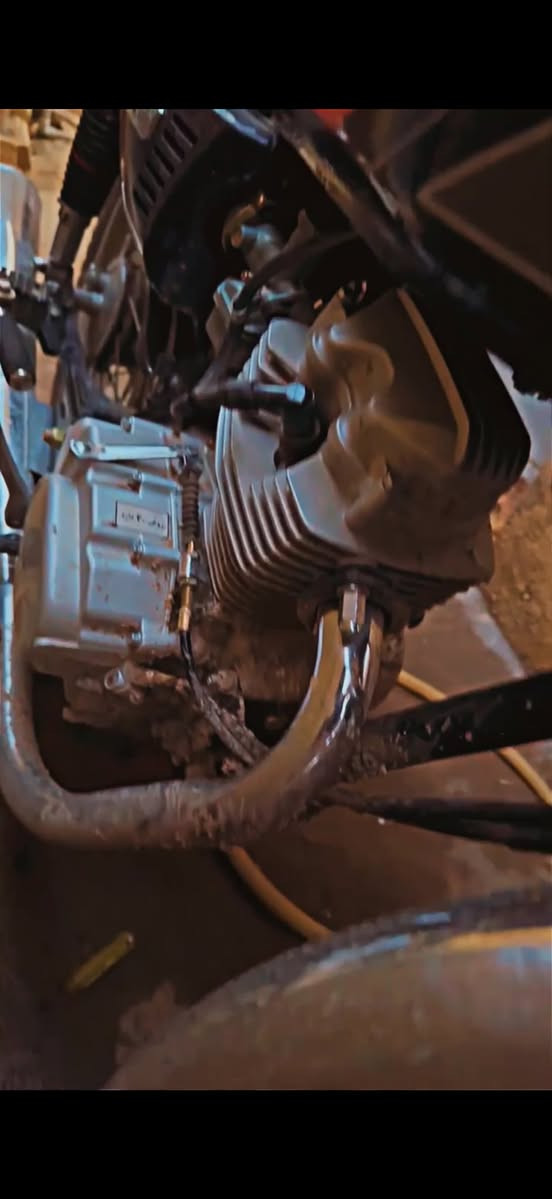 ‏سلام عليكم دراجة إيراني نامي برو موديل  25 
‏دراجة كل شيء ما بيها بس شوية دبل رايد له دهن 
‏اوراق كاملة المكان بغداد بياع سعر 550
***********
