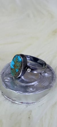 خاتم نسائي • فضة • حجر رضوي قديم