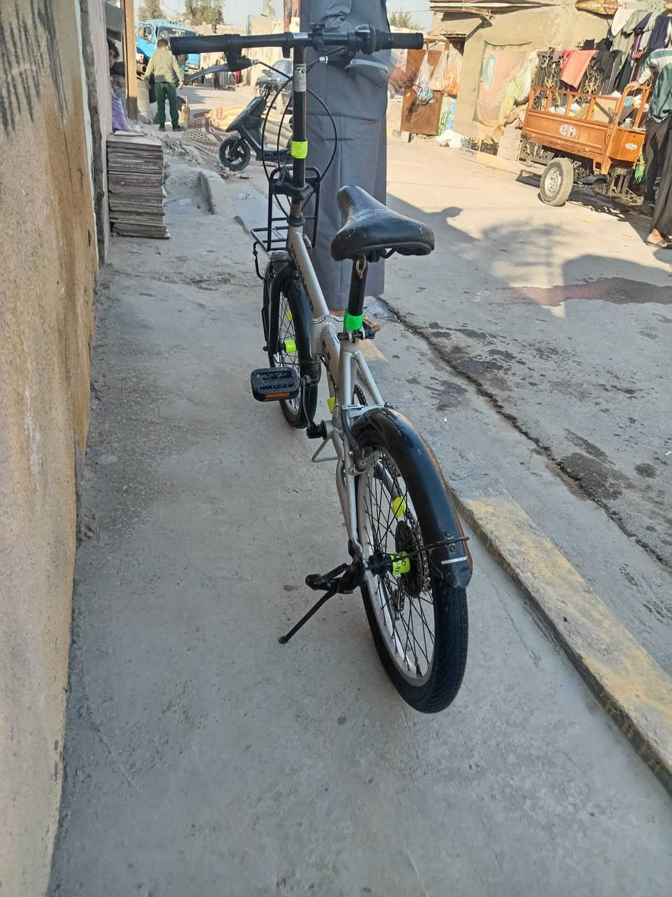 سلام عليكم بايسكل للبيع مكان حي نصر بغداد 100 وبي مجال رقم التليفون***********
