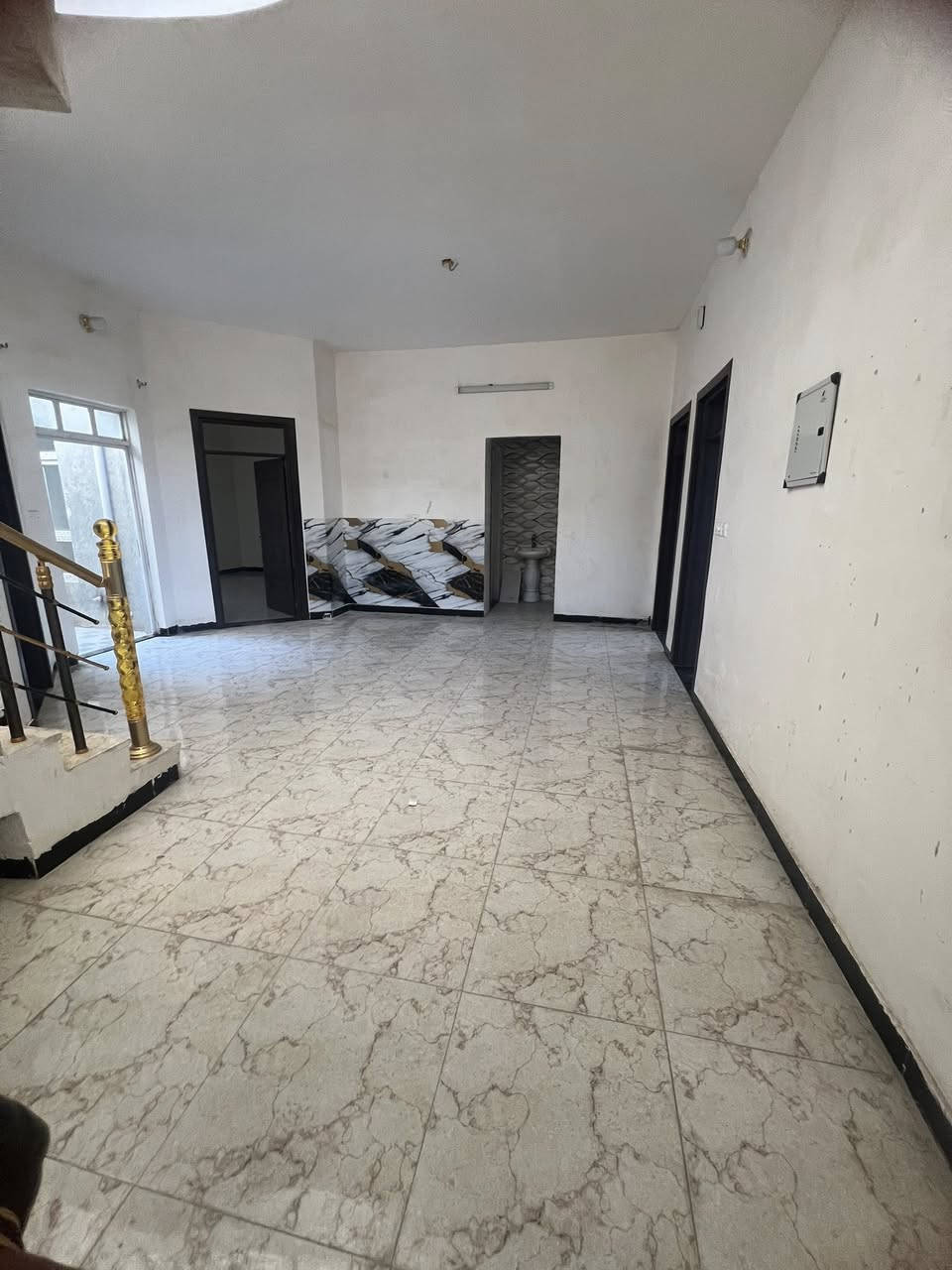 سلام عليكم بيت لإيجار بي مجمع الرحاب الشهداء
يحتوي عله 
غرفتان نوم 2
البيت كامل مجهز من كلشي 
لاستفسار الاتصال 
الرقم /‭٠٧٧٤ ٠٩٣ ٦١٤٥‬
