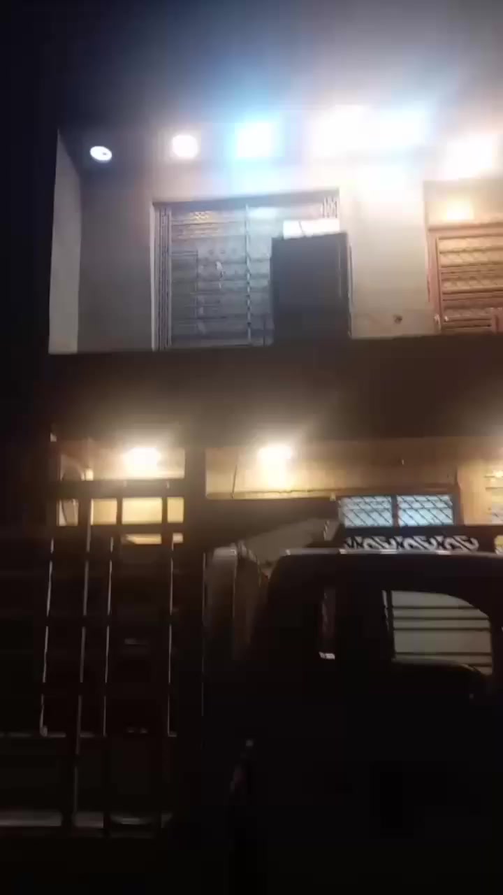 السلام عليكم
اقساط أو نقد 
دار مساحه 50 متر 
طابقين غرفتين نوم 
طابو زراعي سند 25 
تنازل شركه وإقرار قاضي 
خدمات كامله 
بغداد الدوره مدخل هور رجب مجمع ركن النخيل الاول 
*********** واتساب 
*********** واتساب
