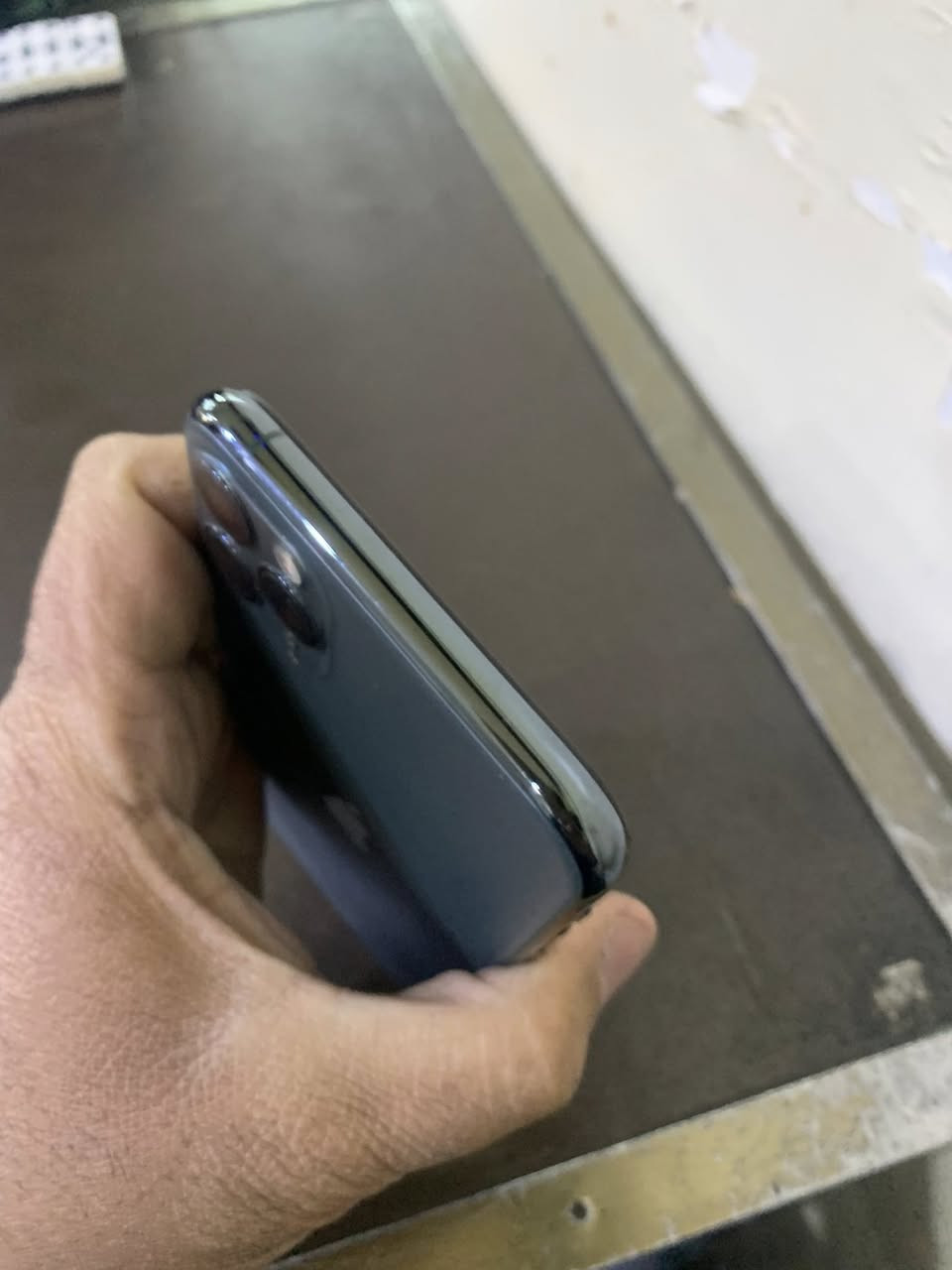 سلام عليكم
ايفون 11 برو ماكس 
ذاكرتة 256 
بطارية 100 
جهاز كلة شغال 
فقط مبدل شاشة او بطارية 
275 او بي مجال 
مكاني اعظمية 
***********
