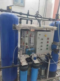 محطه ماء للبيع الأملاح 6 من ضمن المحطه خزانات ابو 5 العدد 2 جاهزه للعم...