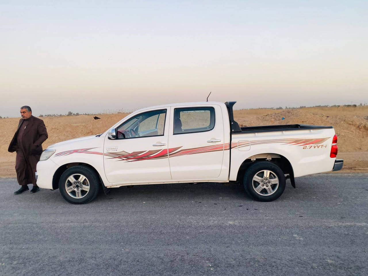 سلام عليكم
للبيع بيكم  تيوته موديل 2014 رقم بغداد نكليزي سياره مكفوله كفاله عامه ماناغصه برغي سياره مال بيت مكان سياره بغداد التاجي  ،ستفسار اتصل*********** و***********
