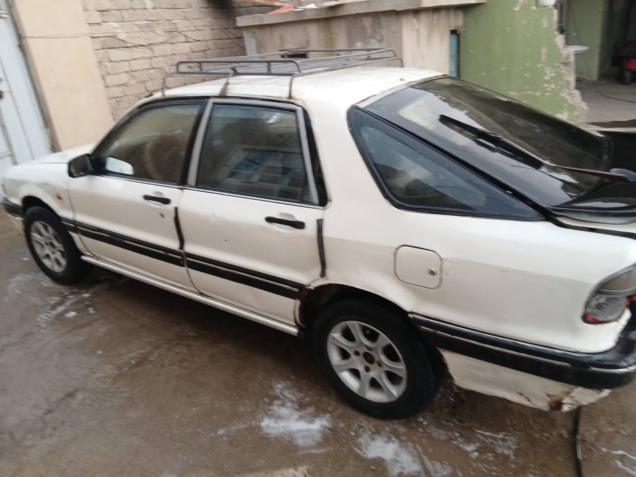 سياره متسبوشي كلنت موديل ١٩٩١ رقم الماني سنويه عظم لغاية ٢٠٢٨ محرك وكير جديد طغم جديد طغم تاير نظيف وايرمنيا شغال السعر ١٦ ورقة شرط التحويل والوكالة من الشرعي للاتصال 
***********
***********
