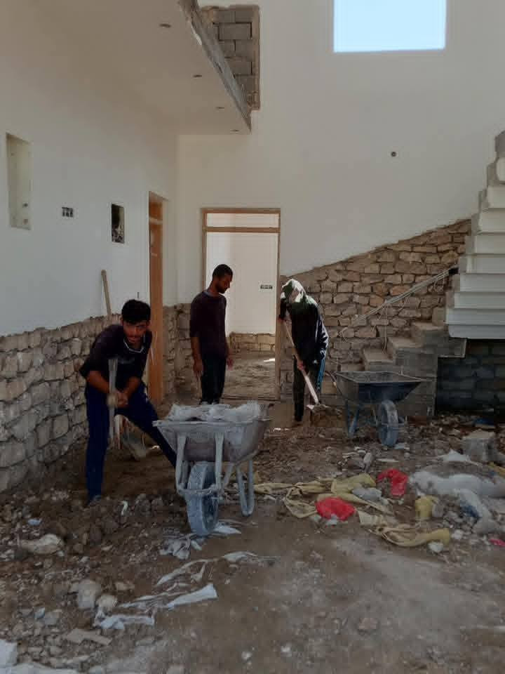 سلام عليكم  / يوجد كادر عمل جاهز/ تصعيد مواد/ تنضيف بيوت/ تفليش/ تكشيط/ تنضيف حدائق/ دفن نهري  / شقلنه ليل ونهار   /ومعداتنه جاهز/ ماعليك بس تصال على رقم  /     *********** /
