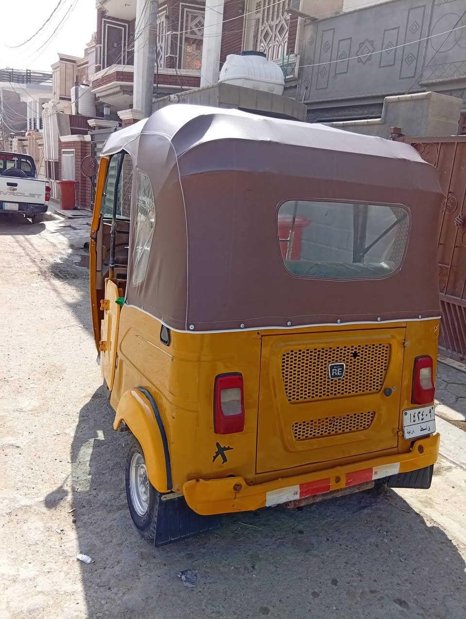 اسلام عليكم شباب تكتك للبيع موديل 21 تكتك مكفوله من الصبغ مكينه مكفوله من التنقيص  والتبخير مجفت بوش وبستم شركة تكتك خير من الله جادر جديد دوشمه تخم تاير جديد باتري جديد تكتك حلوه احلى من الصور رقم واسط مكاني العزيزيه السعر 6 و800 وبيها مجال لشراي يتصل هذا رقمي ***********
