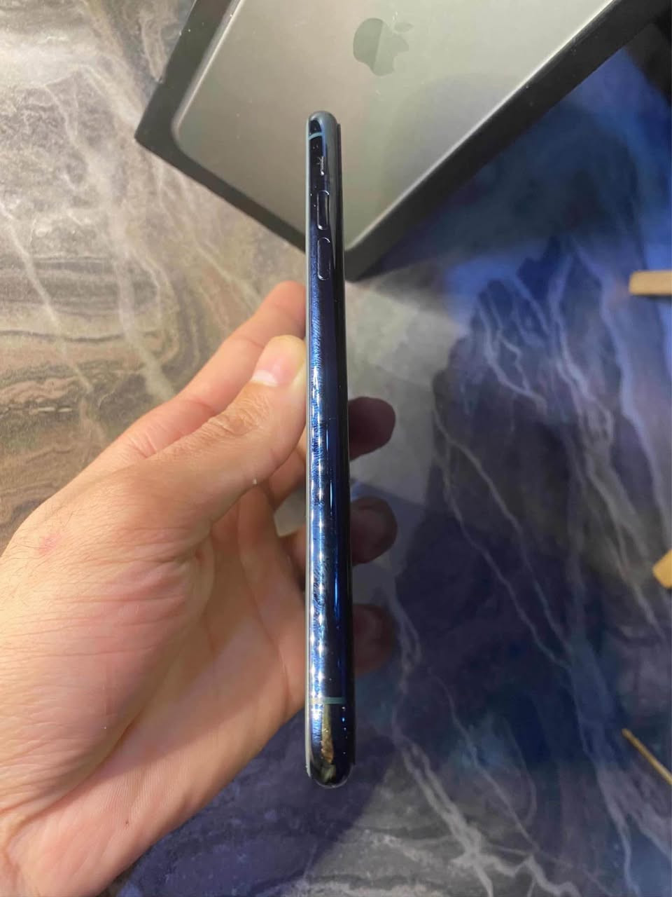 سلام عليكم 
11برو ماكس 64 
بطاريه 71 شحن ميصرف طبيعي
جهاز وتر ممفتوح ابد 
كرتونه مطابق  
كفر ولازكه وشاحنه ويا 
جهاز ممقصر بشي ابد 
اي خلل مابي 
كلشي شغال 
فقط سماعه جوا واكفت 
وطبيعي ممئثره تعالي خاص ادزلك فديو لصوته 
سعره 275 وبي مجال   
بغداد حي اور بغداد, العراق


**إذا كنت صاحب هذا الإعلان وتريد حذفه لأي سبب، رجاءا أرسل رسالة إلى الدعم الفني**