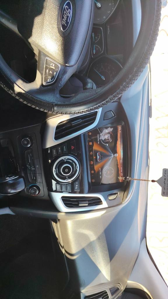 فۆرد فۆکس مۆدیل 2017 گێرتۆماتیک مکینە 20 دووپارچە هەیە کەمیک ناوی گرتیە مواصفات se بەناوخۆمە 86معامەلە  ***********6 أربيل, العراق
