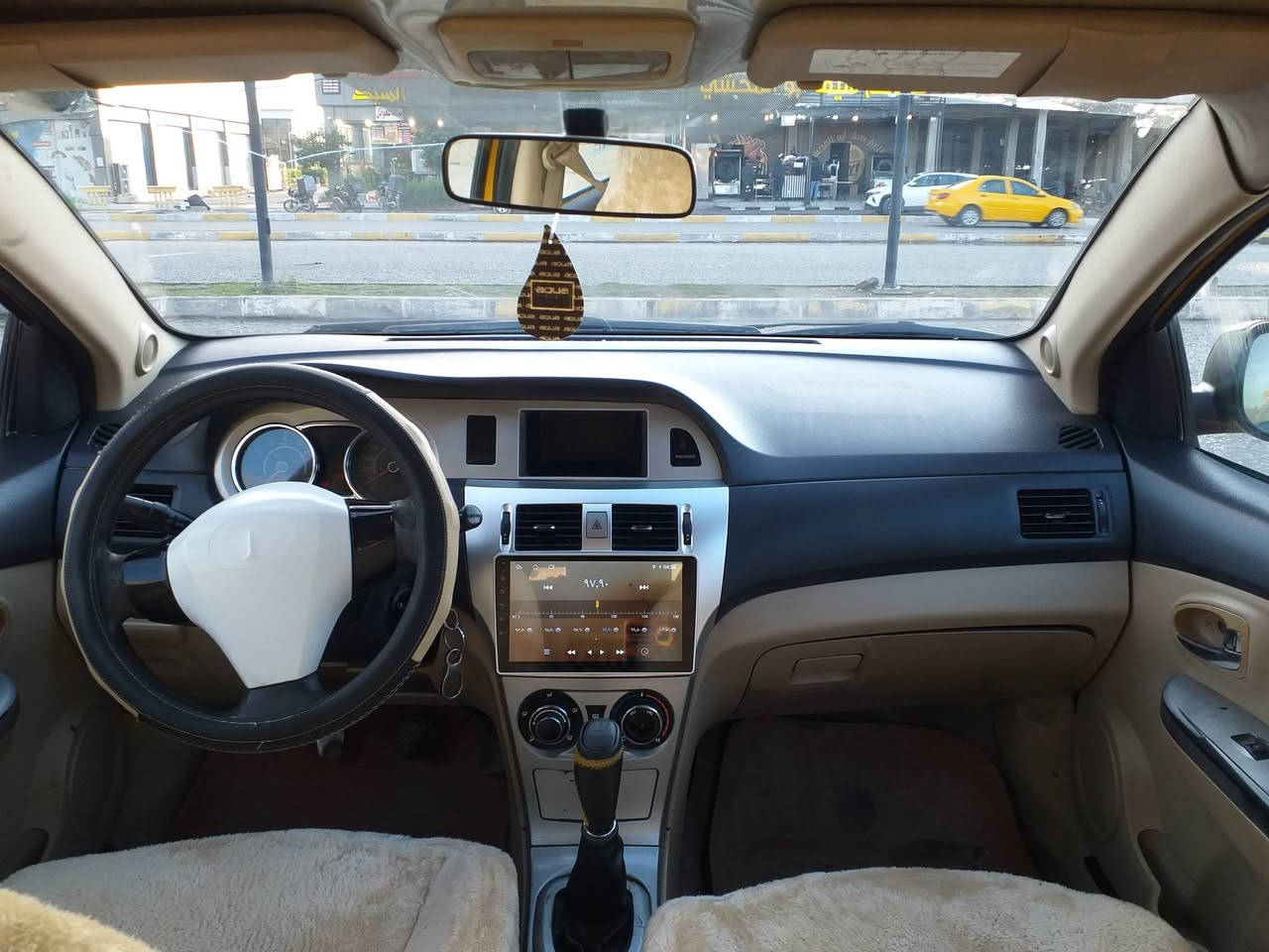 متاح اكريت ويل موديل ٢٠١٣ مشروع وطني رقم دولي هيه غرامات صفر شرط تحويل بدون ضربه بيه تصفيات شي قليل كير محرك لاصرف ولا بخار قفل مركزي شاشه ايبات كامره تدفءه تبريد صدر جديد باور جديد كهرباءاته كامله مكمله اي نقص مابيه ٥٤ بيه مجال *********** دوشمه جديده سياره جاهزه ونضيفه
