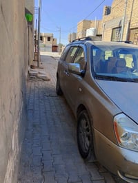 كيا كرنفال • ٢٠٠٦ • ٧ راكب