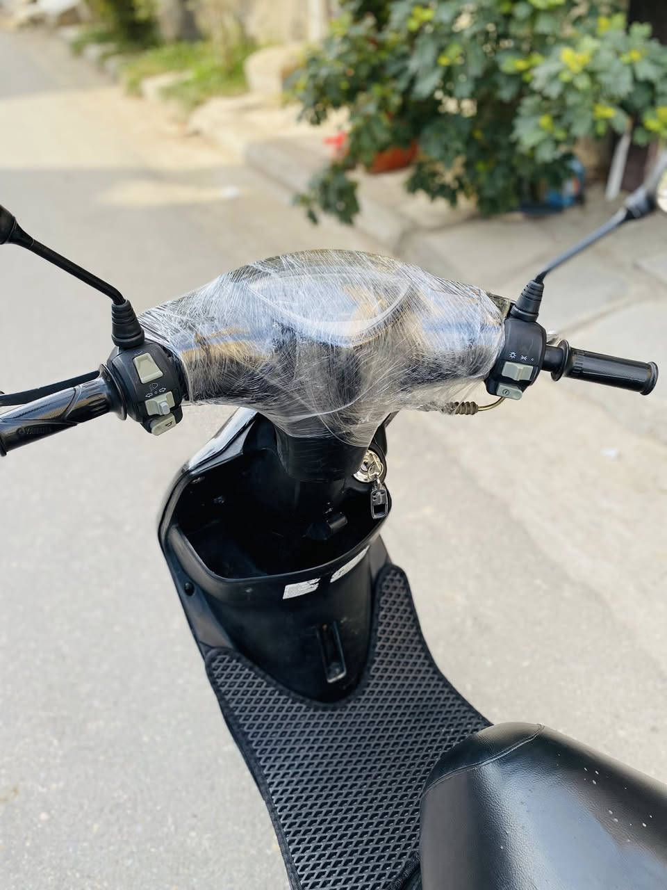 للبيع ماكس عدله دراجه نضيفه
سلف هندر كهربيات كله شغال كفر ختم واحد 
سعره ٦٥٠ وبيه مجال مكان ناصريه مركز 
***********
