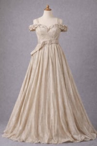 فساتين • بيج وردات • مقاس ٤٤-٤٦