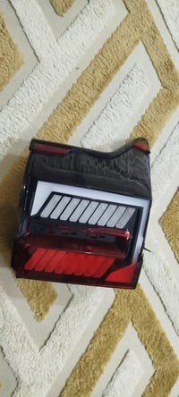 بك لايت سورنتو ٢٥ خليجي بس غطه مكسور شغال مال الجه اليمنه خلف السايق ل...