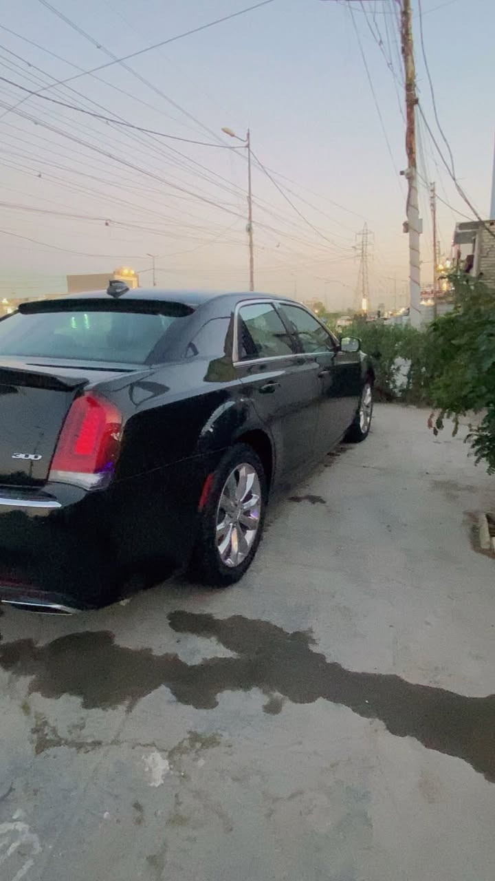 سلام عليكم اوباما للبيع فور ويل موديل 18 حادثه سرقه دعاميه وبكلايت وراجعات نفسهن ماشيه90 الف كيلو سياره نضيفه رقمه بغداد سعر 240 الرقم***********
