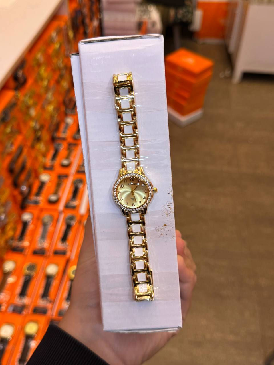 ساعات نسائيه انيقه
تصميم عصري وجودة ممتازه
متوفرة بعدة الوان وبسعر مناسب
#ساعات-نسائ
#ستايل-موضه
#ازياء-ساعات


**إذا كنت صاحب هذا الإعلان وتريد حذفه لأي سبب، رجاءا أرسل رسالة إلى الدعم الفني**