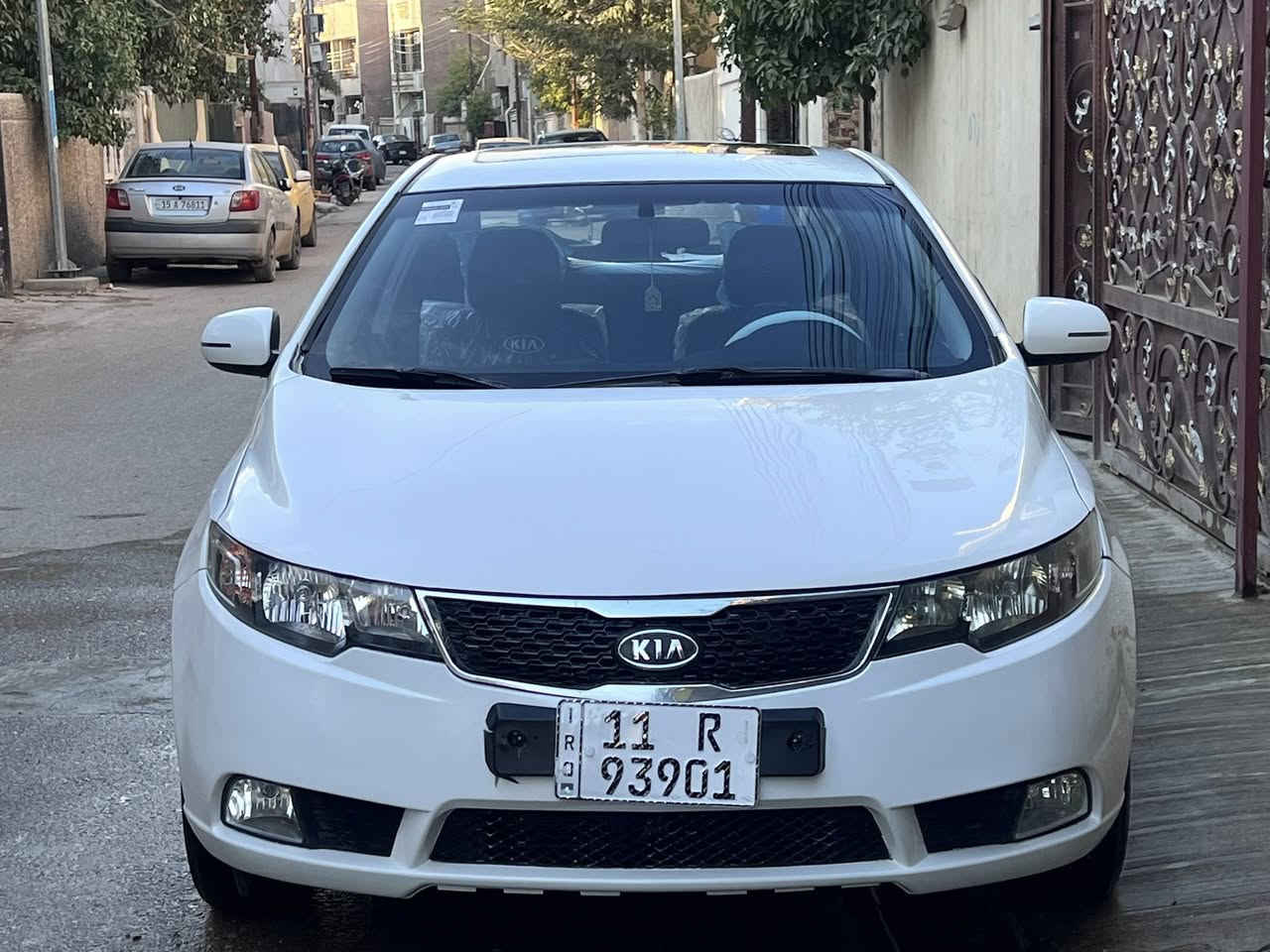 السلام عليكم ورحمة الله وبركاته 
سياره فورتي 
موديل 2012
وارد امريكي
محرك 1600.     GDi

سياره خير من الله جديده بمعنه الكلمه كامله مكمله الف متصرف عليها 
صدر امامي خلفي جديد 
تخم تاير جديد 
حادثها بيها هنا صار بل عراق جاملغ وبنيد شويه منهن كما موضح 
سياره مصبوغه عام جماليه 
سياره فول مواصفات ::

1️⃣بصمه 

2️⃣فتحه سقف 

3️⃣بيبان بصمه 

4️⃣مري شفط 

5️⃣كامره خلفيه 

6️⃣شاشه تاب

7️⃣تحكم ستيرن 

8️⃣اشاير مري…

9️⃣لايت زنون 
وبعد بيها موصفات معروفه سياره مال جناي رقم بغداد باسم ابن عمي تحويل ثاني يوم مباشر 
رقم بغداد انكليزي 
سياره نضيفه حيل بعد احله من الصور 
ورجاءً رجاءً كلشي ذاكر بل منشور اقره وخابرني وتشلع عيوني
واخيرآ السعر😁
(88)

واني خادم مكاني بغداد الكريعات 
رقم هاتف :
***********
