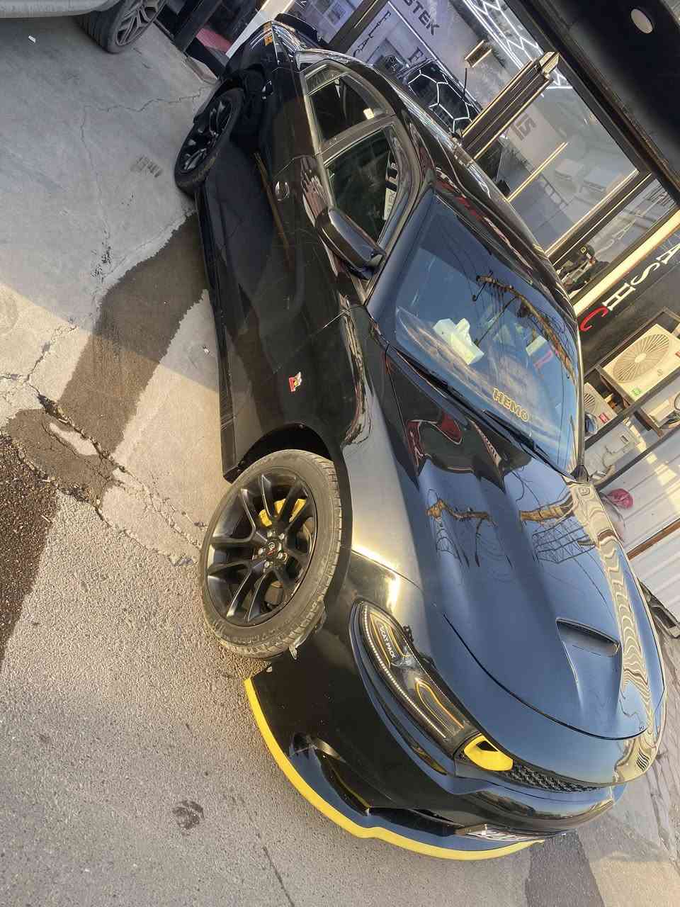 للبيع جارجر. SRT
موديل 16حادث بنيد وجاملغ 

السياره فول 1على 1

السعر 170وبيه مجال 

مكان السياره فلوجه 

الاتصال على رقم 

***********
