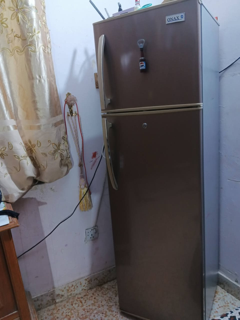 ثلاجة شرط تبريد وتجميد نظيفه ب200


**إذا كنت صاحب هذا الإعلان وتريد حذفه لأي سبب، رجاءا أرسل رسالة إلى الدعم الفني**