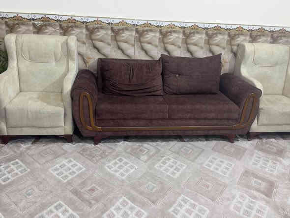 سلام عليكم قنفات للبيع مستخدمات انظاف لابيهن  كسر ولا اي شي عنوان البصرة حي جامعه السعر 500 بيه مجال شراي *********** واتساب متوفرا البصرة
