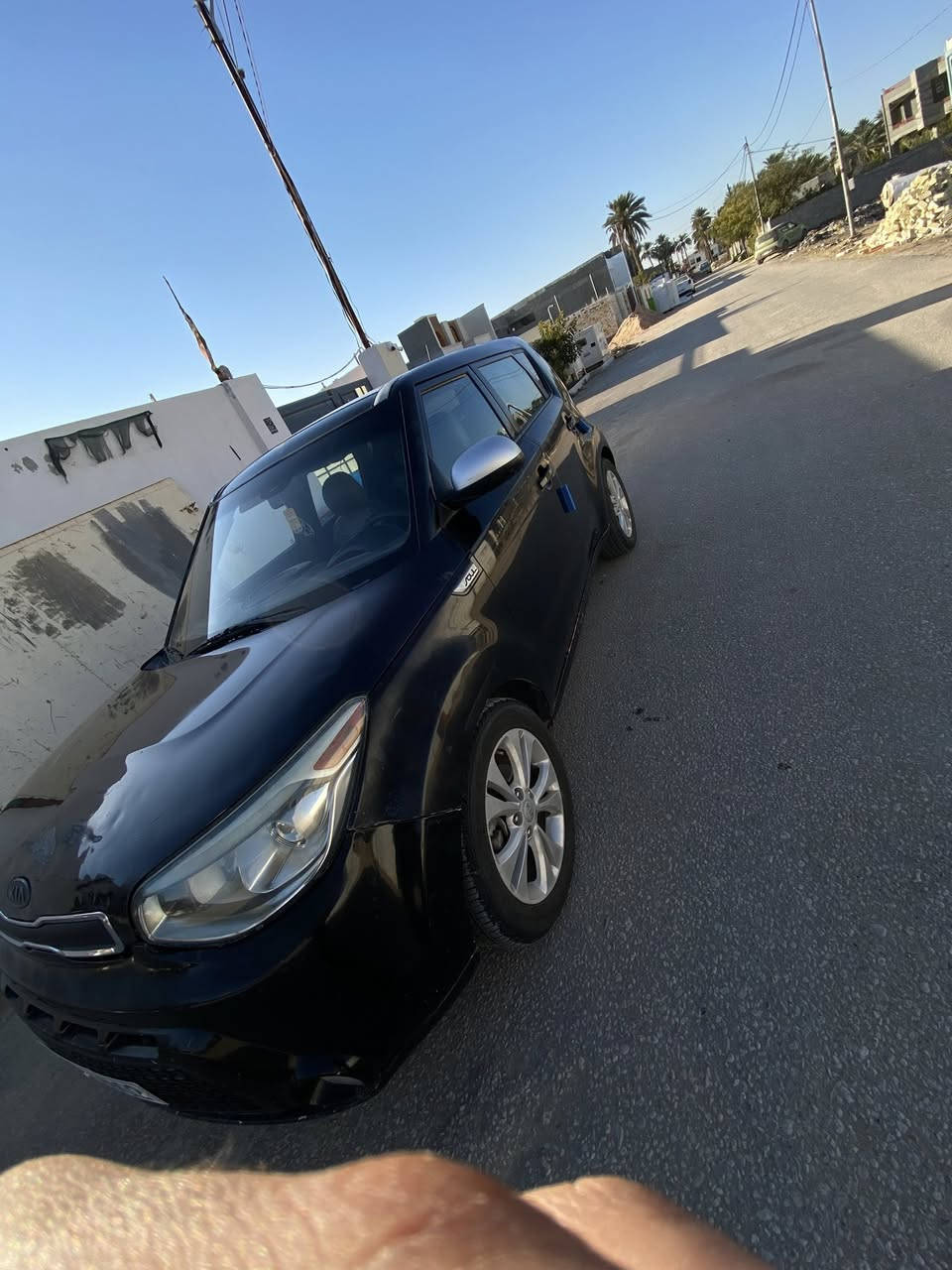 السلام عليكم كيا صول 2015للبيع ب٨٠بيه مجال قليل باسمي سياره وسنويه لل٣١ومكاني بالحله بالنيل السياره فوول مواصفات فتحتين بالقماره كشنات تدفئه تبريد حساسات شاشه جبيره كشن كهربا ٣انضمه قياده كشنات جلد فول للاخير السياره((S)بيه صبغات بالكشر ابيعلك حزام بس هيه مو حزام وكفاله كير مكينه تبريد حداديه شواصي كله مكفول ***********
